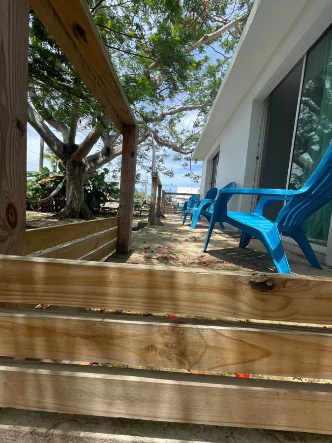 Las Olas Beach Apartments Arecibo Bagian luar foto