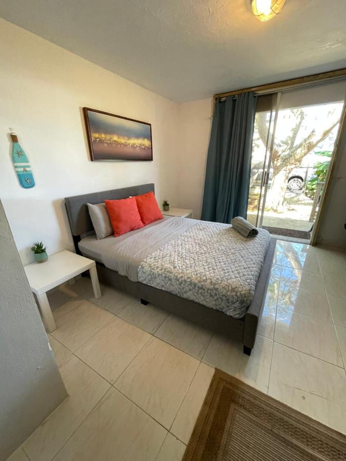 Las Olas Beach Apartments Arecibo Bagian luar foto