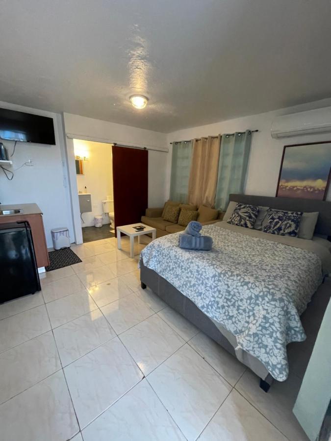 Las Olas Beach Apartments Arecibo Bagian luar foto