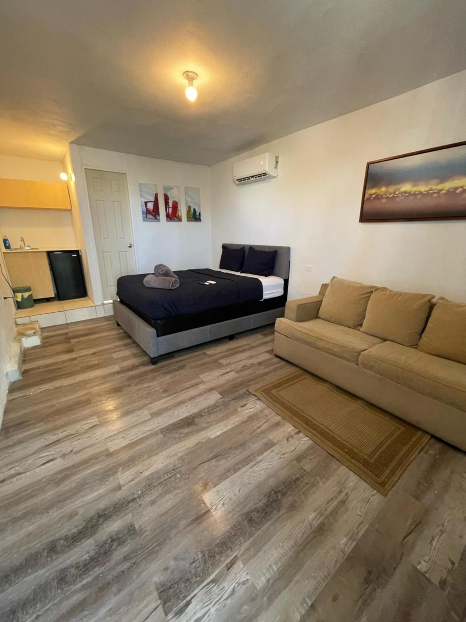 Las Olas Beach Apartments Arecibo Bagian luar foto
